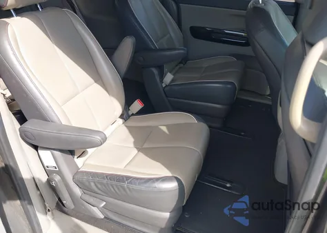 2018 Kia Sedona Sx z USA, uszkodzony, nr VIN KNDMC5C13J6423423